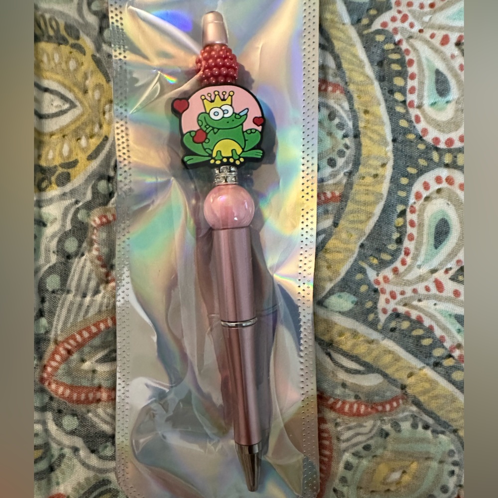 Customize pen done by my 13 year old for her school field trip this year to Wash